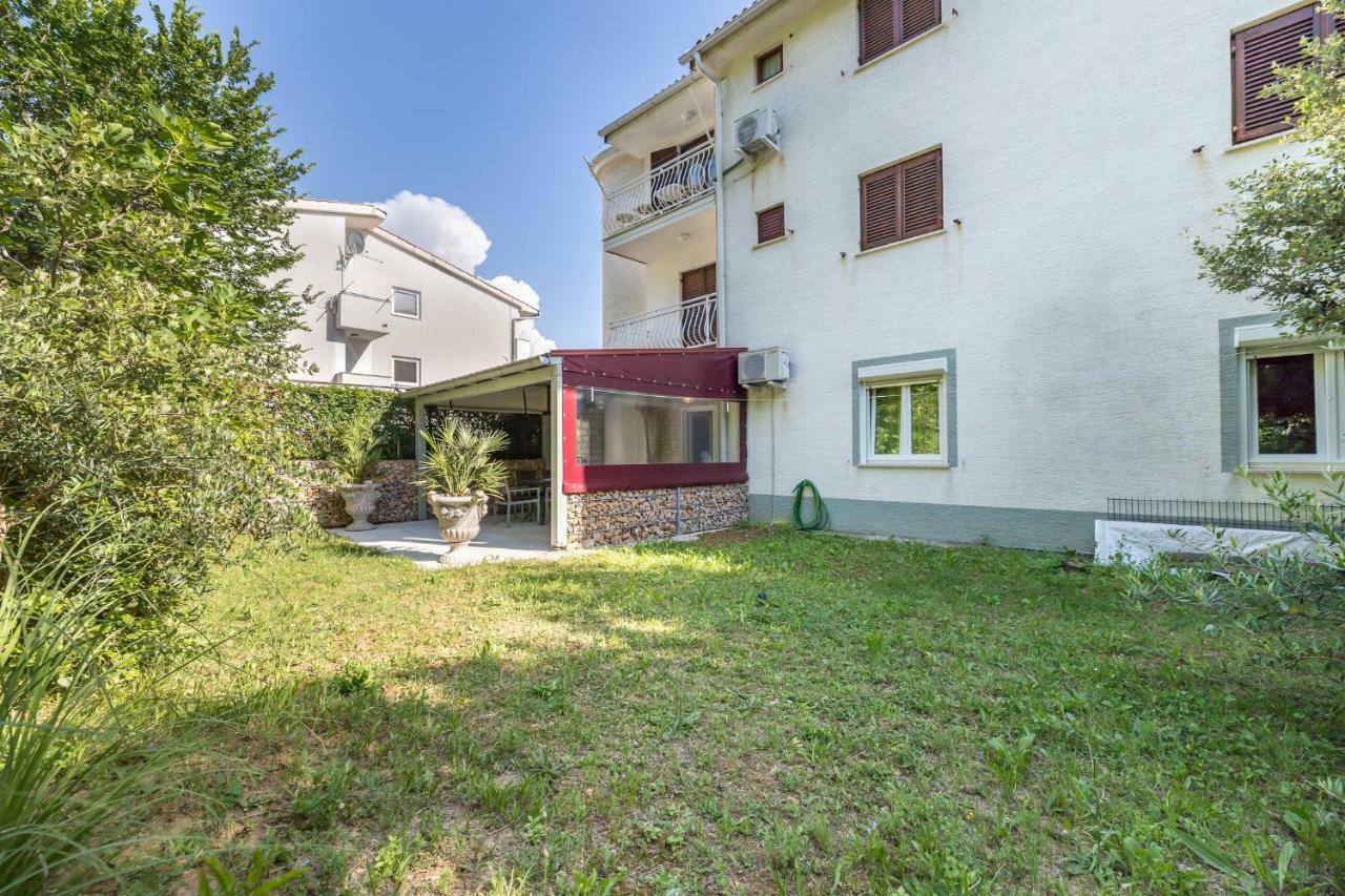 Apartment Pavic Garden Башка Экстерьер фото