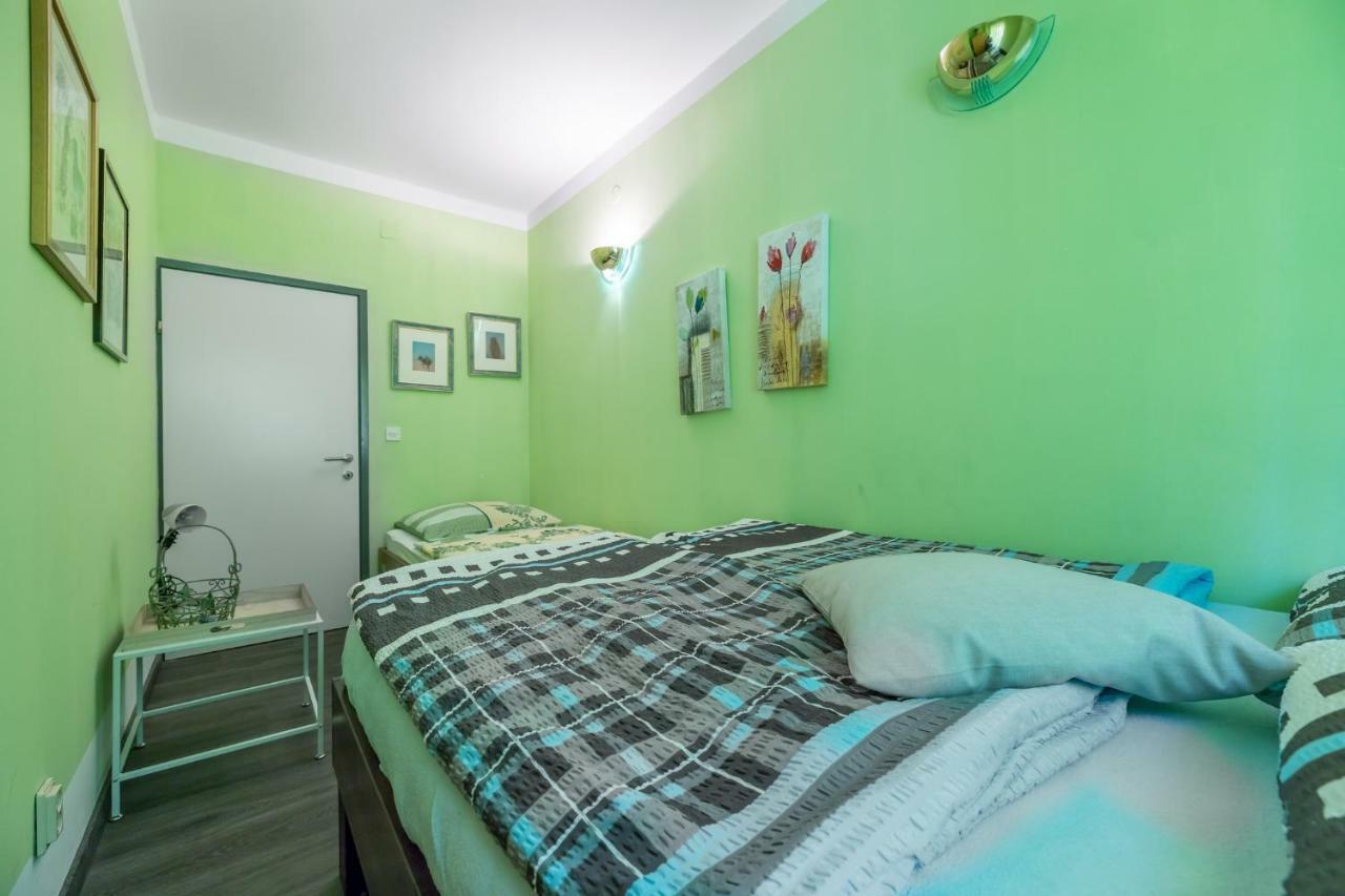 Apartment Pavic Garden Башка Экстерьер фото